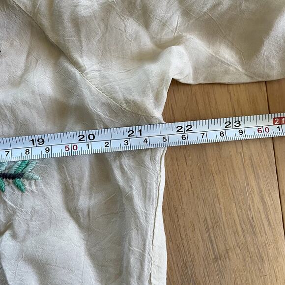 Johnny Was Kikimu Embroidered Crinkle Tunic - Size Medium - Picture 7 of 9